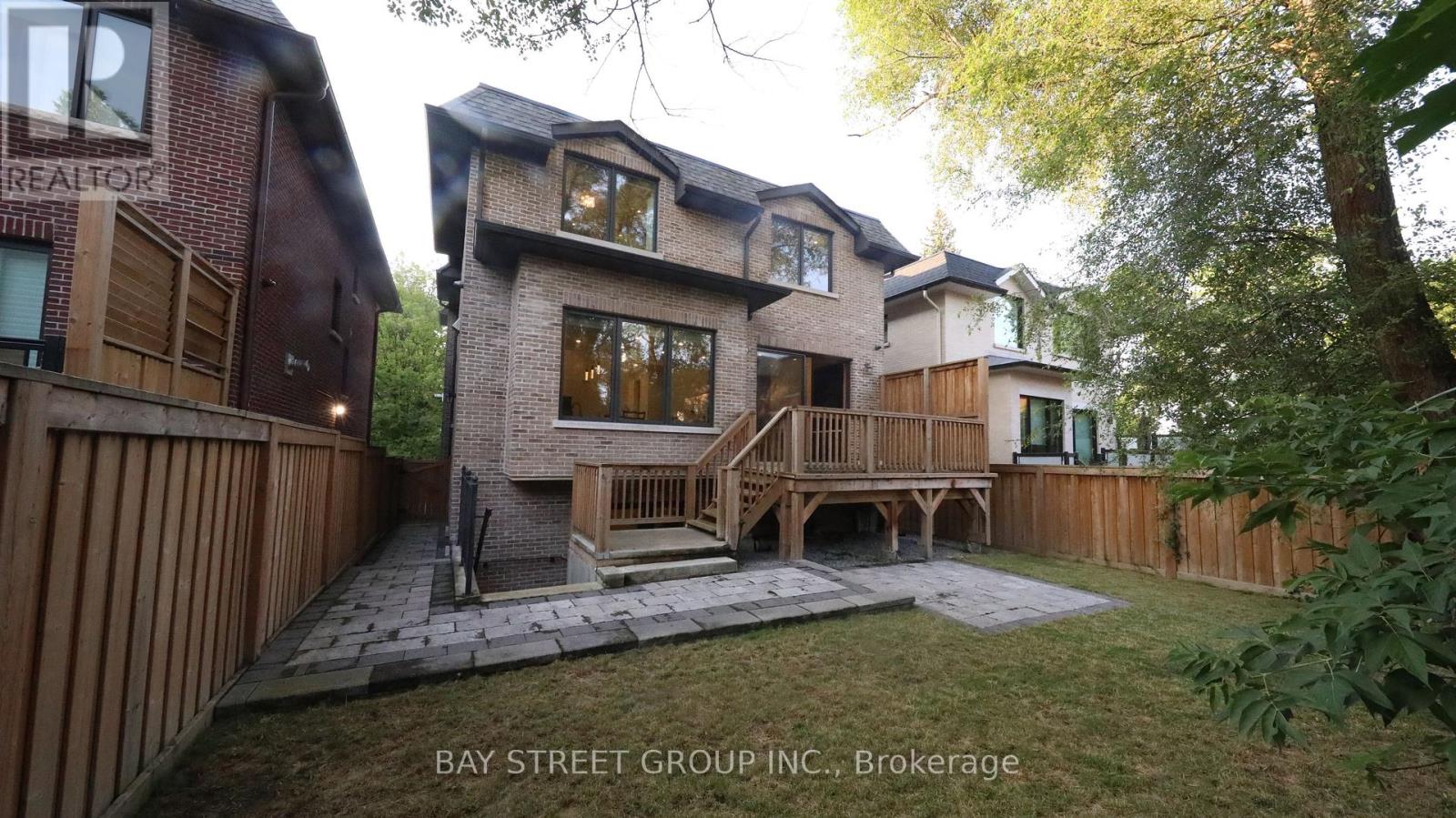 31 Evergreen Gardens, Toronto, Ontario  M4G 2Z5 - Photo 37 - C12949468