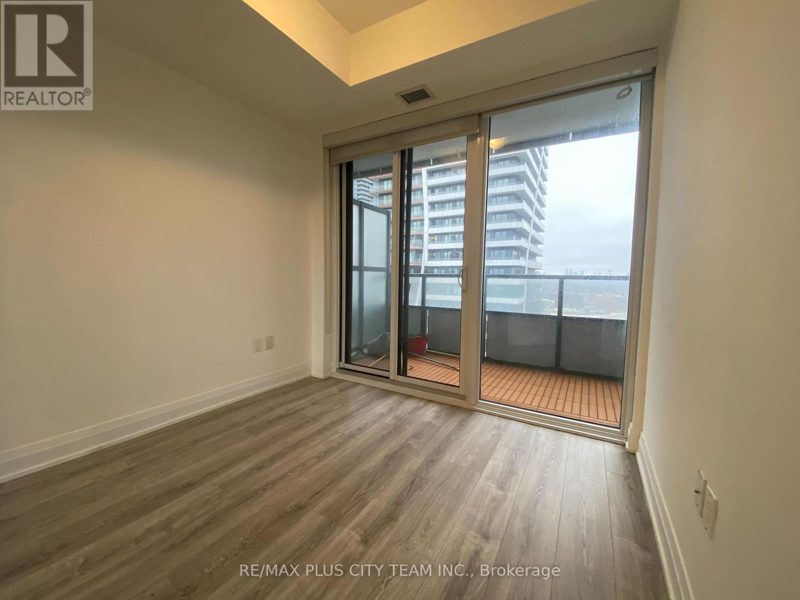 1304 - 20 Shore Breeze Drive, Toronto, Ontario  M8V 0C7 - Photo 13 - W12863184