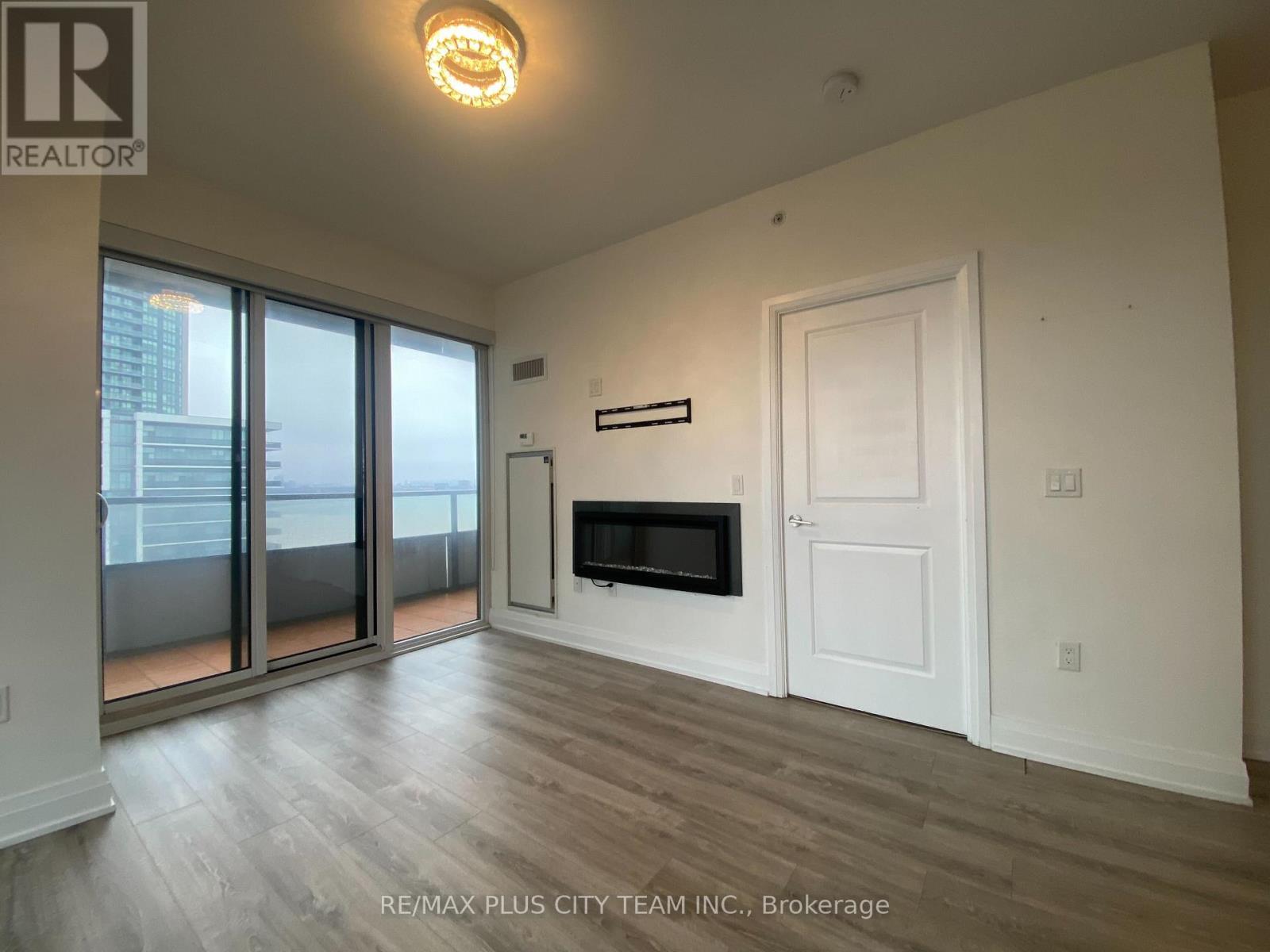1304 - 20 Shore Breeze Drive, Toronto, Ontario  M8V 0C7 - Photo 3 - W12863184