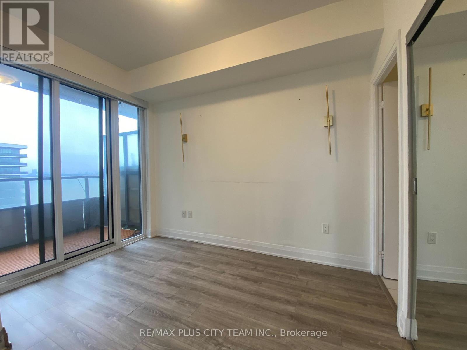 1304 - 20 Shore Breeze Drive, Toronto, Ontario  M8V 0C7 - Photo 9 - W12863184