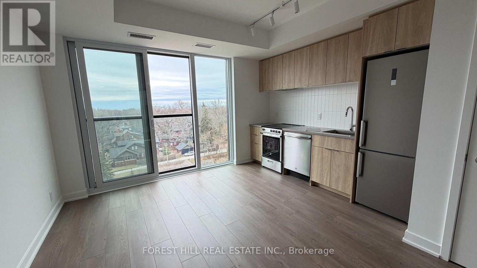 907 - 1660 Bloor Street, Toronto, Ontario M6P 1A8 - Photo 3 - W12911478