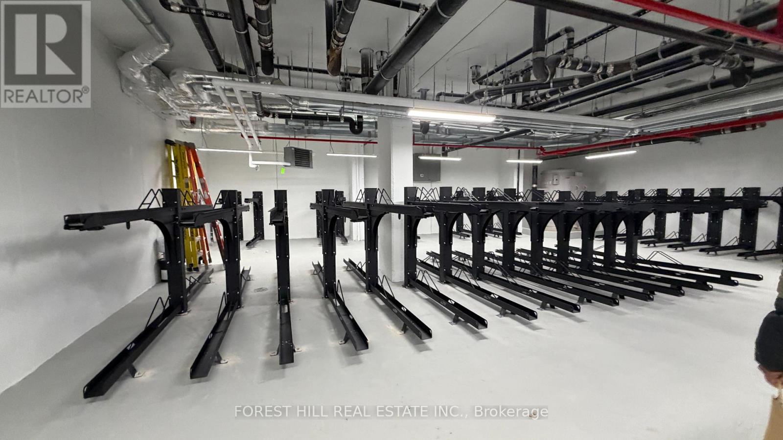 907 - 1660 Bloor Street, Toronto, Ontario M6P 1A8 - Photo 18 - W12911478