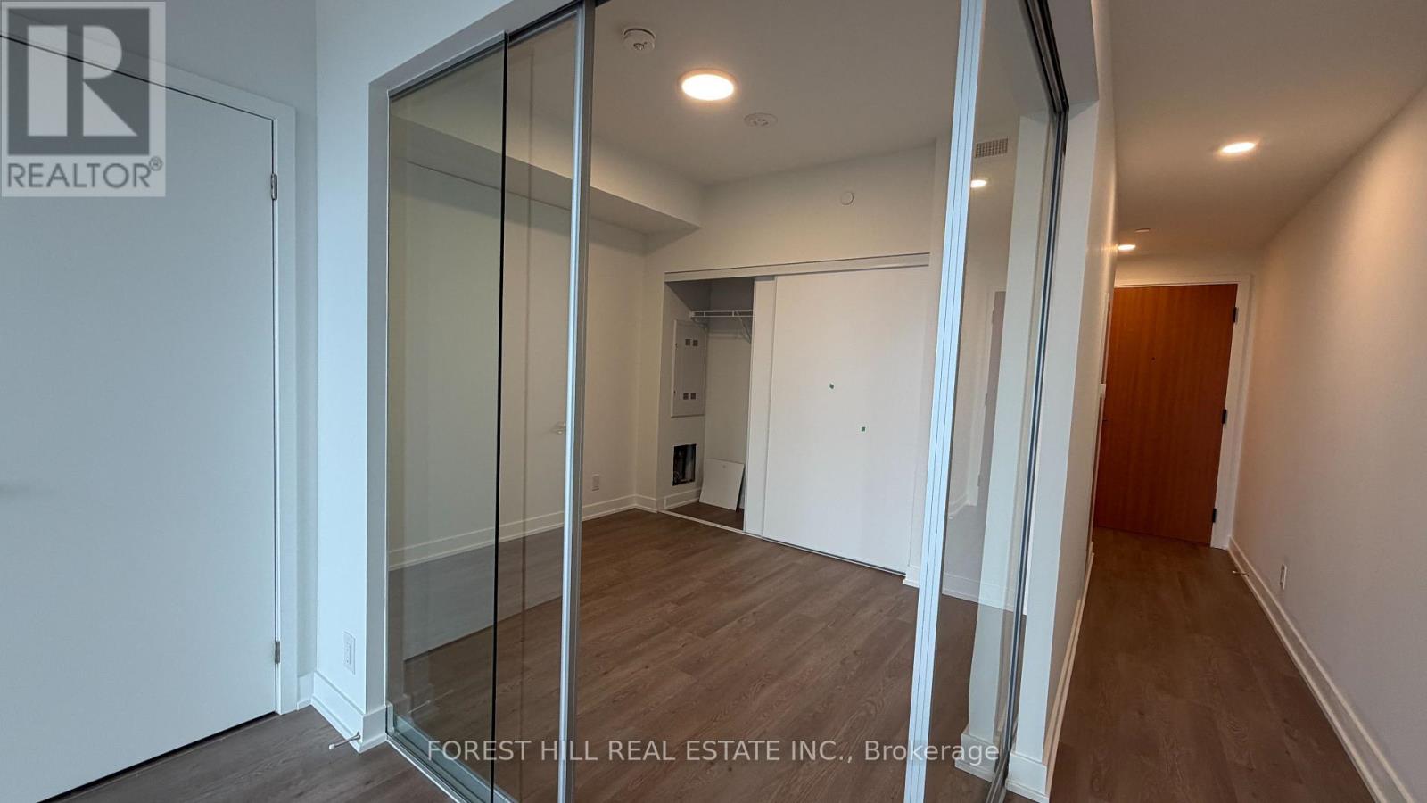 907 - 1660 Bloor Street, Toronto, Ontario M6P 1A8 - Photo 5 - W12911478