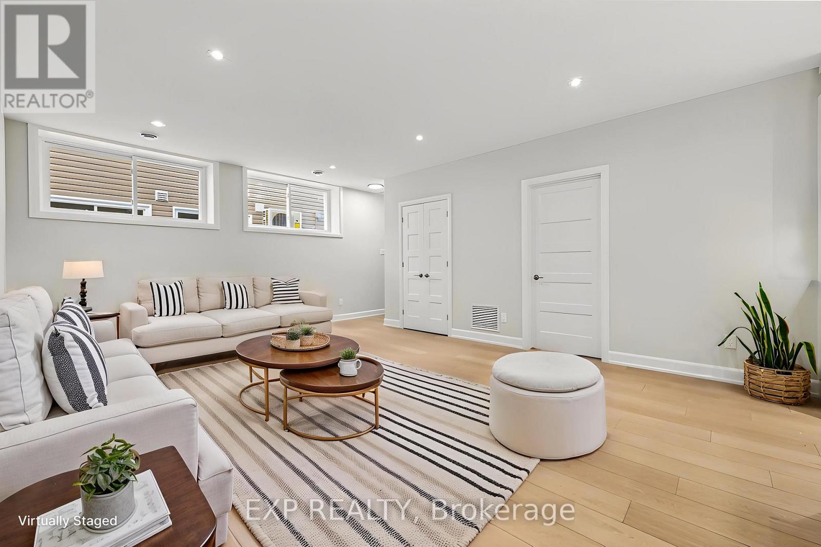 B - 448 Falcon Lane, Russell, Ontario  K4R 0M5 - Photo 2 - X12718724