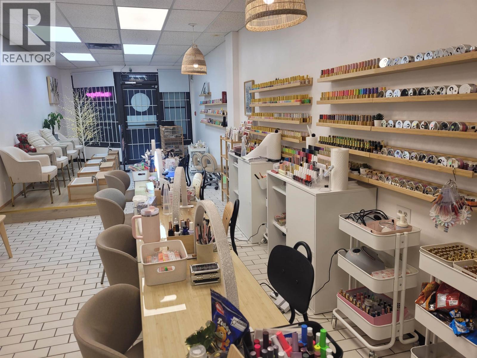 Unknown Address, ,    - Photo 3 - C8077506