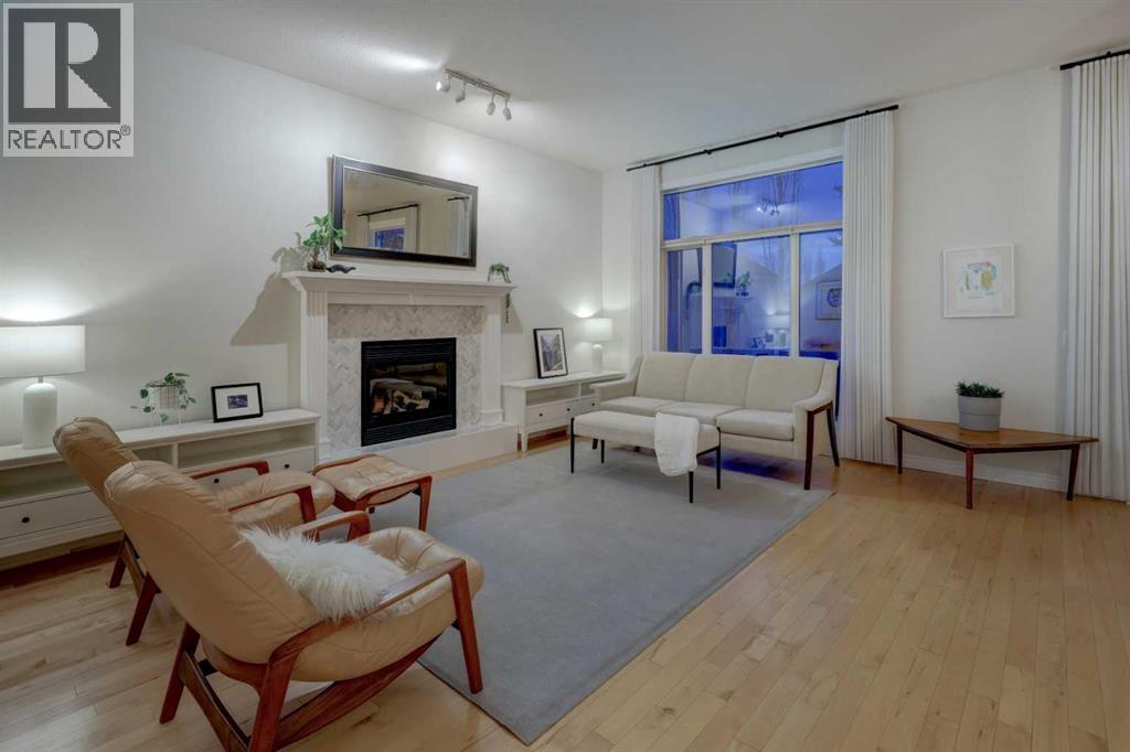 57 Discovery Ridge Hill SW, Calgary, Alberta  T3H 4Y5 - Photo 5 - A2293374