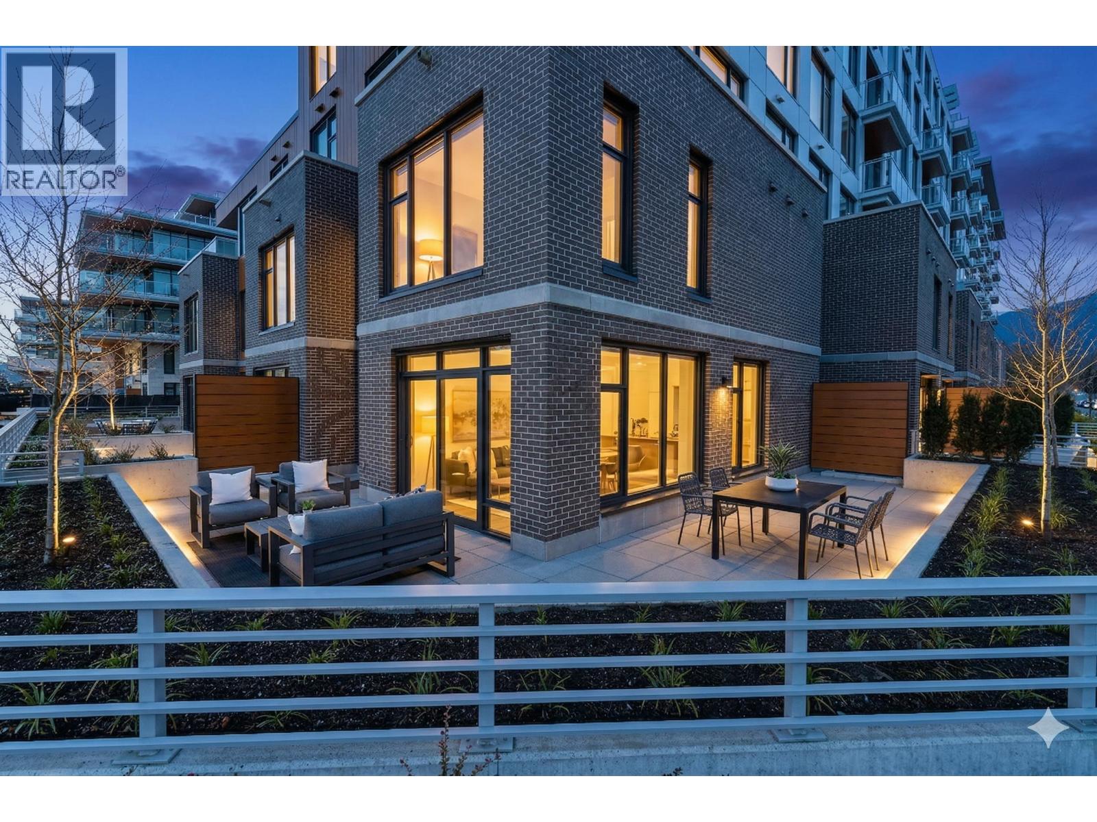 110 755 HARBOURSIDE DRIVE, North Vancouver, British Columbia