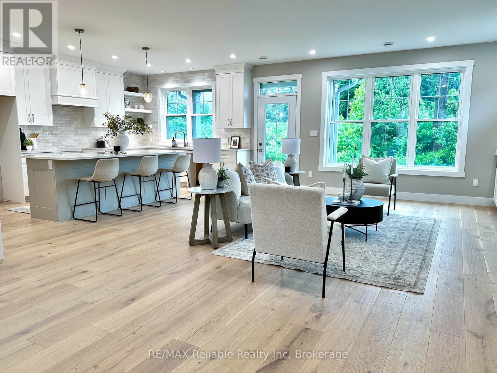 8 Thimbleweed Drive, Bluewater, Ontario  N0M 1G0 - Photo 19 - X12953014