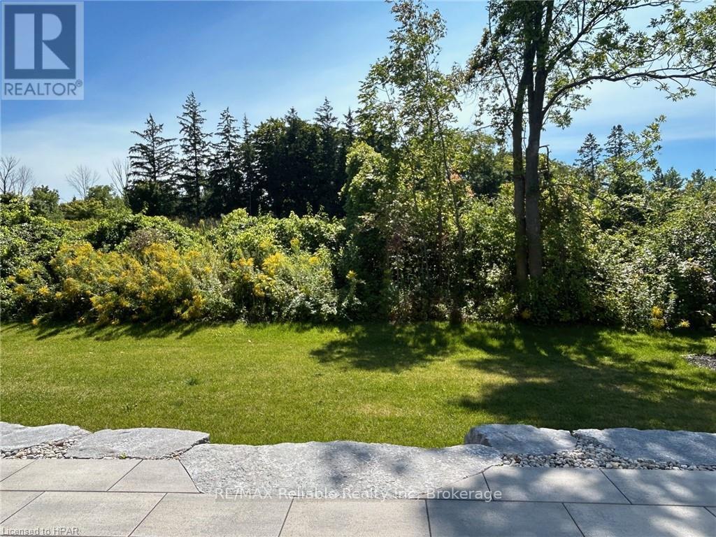 8 Thimbleweed Drive, Bluewater, Ontario  N0M 1G0 - Photo 44 - X12953014