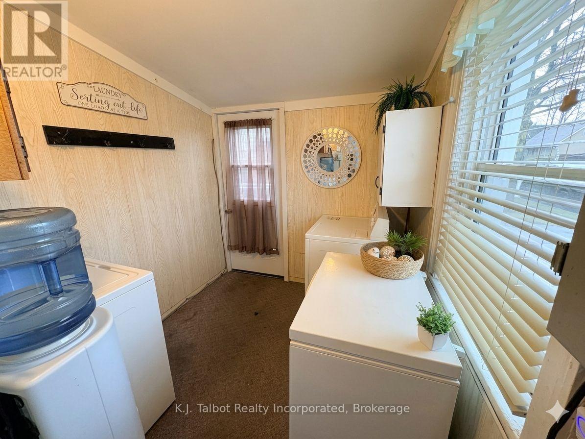 138 Britannia Road E, Goderich, Ontario  N7A 1H8 - Photo 5 - X12953092