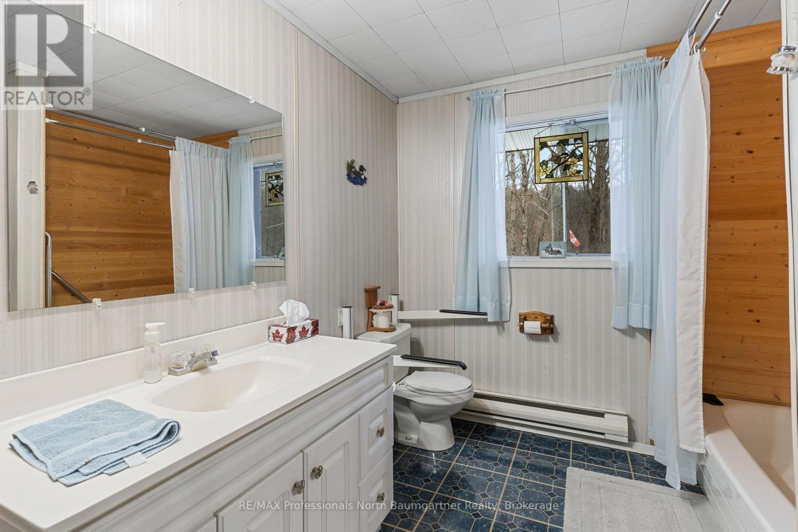 12504 Highway 35, Minden Hills, Ontario  K0M 2K0 - Photo 20 - X12953212