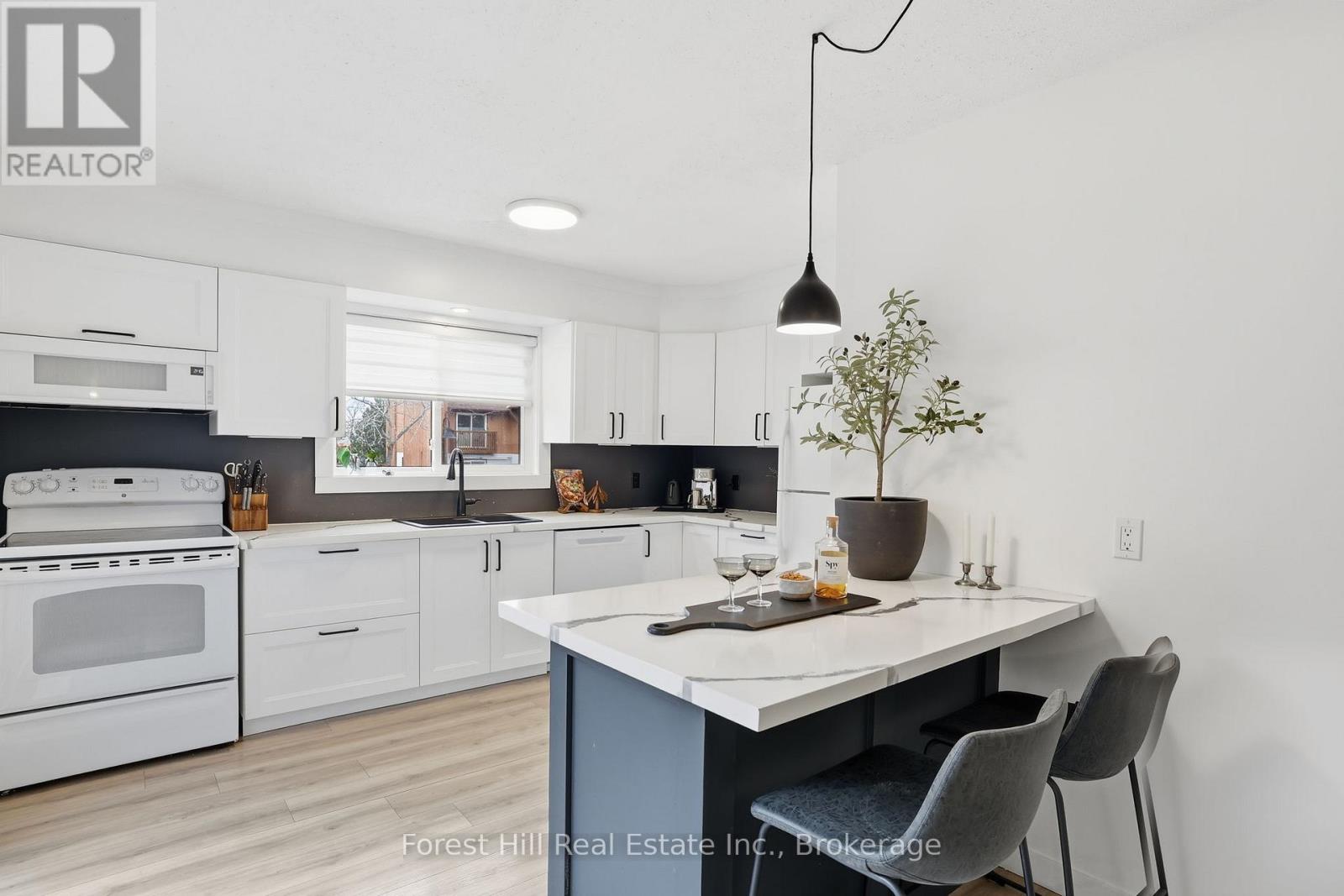 21 - 56 Victoria Street S, Blue Mountains, Ontario  N0H 2P0 - Photo 7 - X12953312