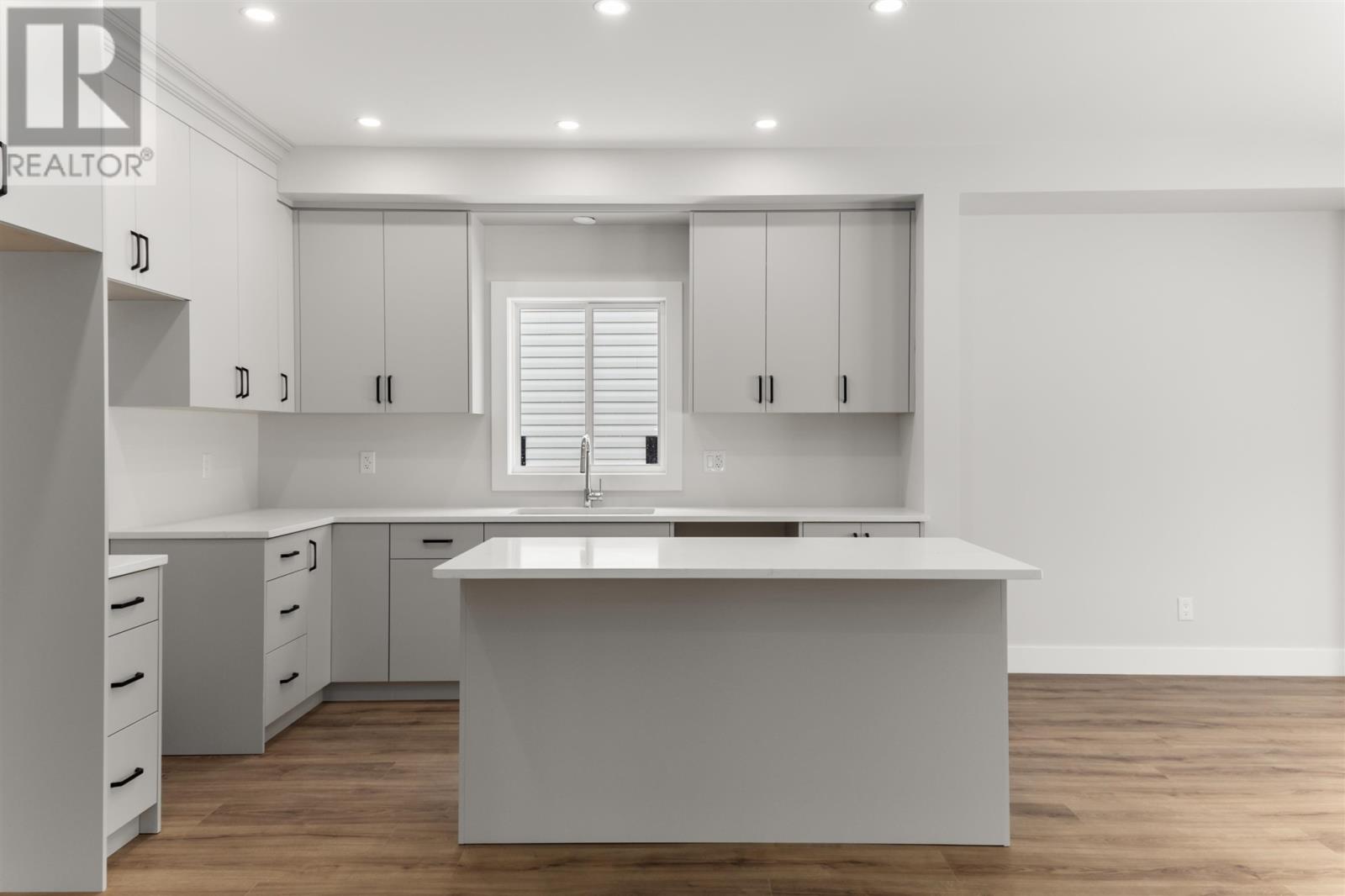 28 Sherwood Pkwy, Sault Ste. Marie, Ontario  P6C 3A8 - Photo 13 - SM260615