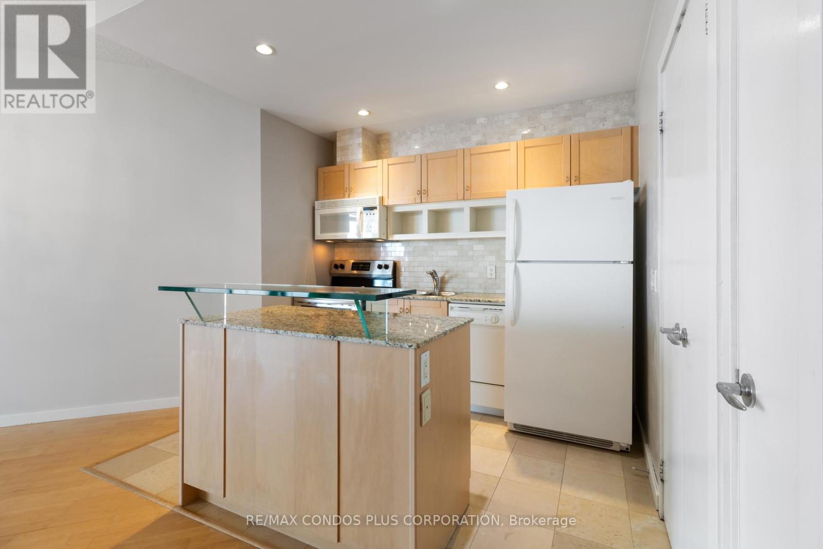 3009 - 8 York Street, Toronto, Ontario  M5J 2Y2 - Photo 11 - C12953062