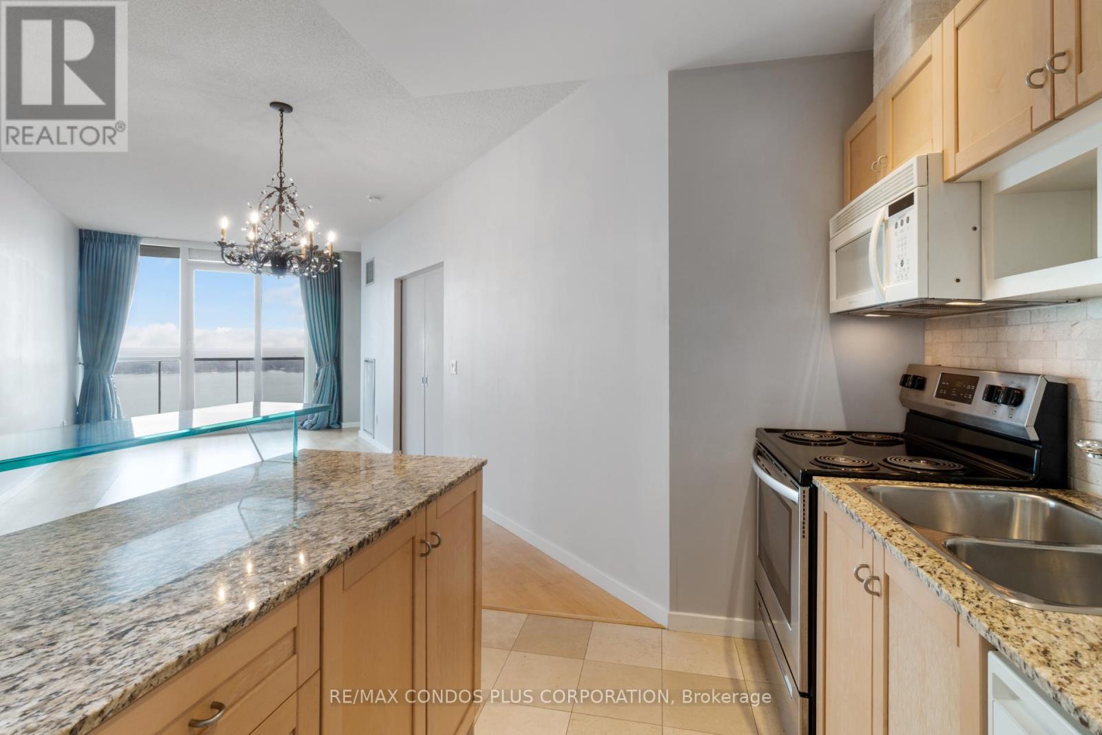 3009 - 8 York Street, Toronto, Ontario  M5J 2Y2 - Photo 15 - C12953062