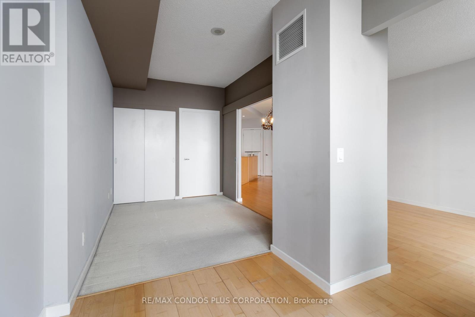 3009 - 8 York Street, Toronto, Ontario  M5J 2Y2 - Photo 16 - C12953062