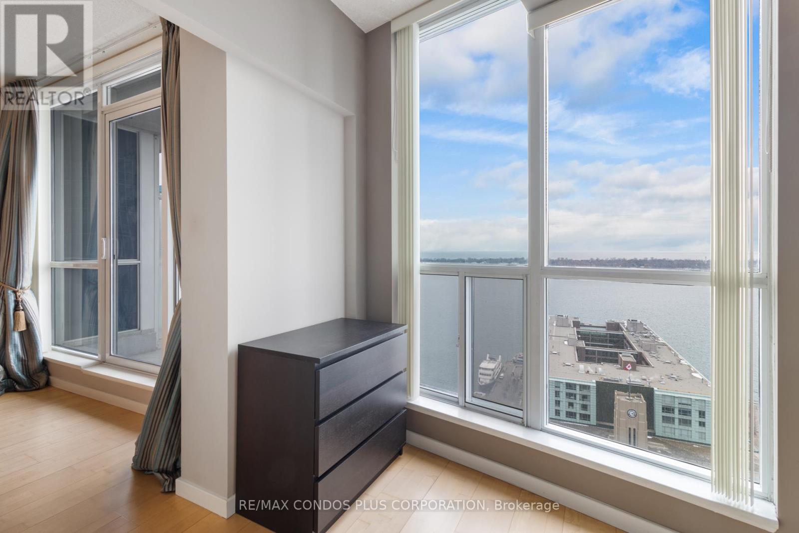 3009 - 8 York Street, Toronto, Ontario  M5J 2Y2 - Photo 25 - C12953062