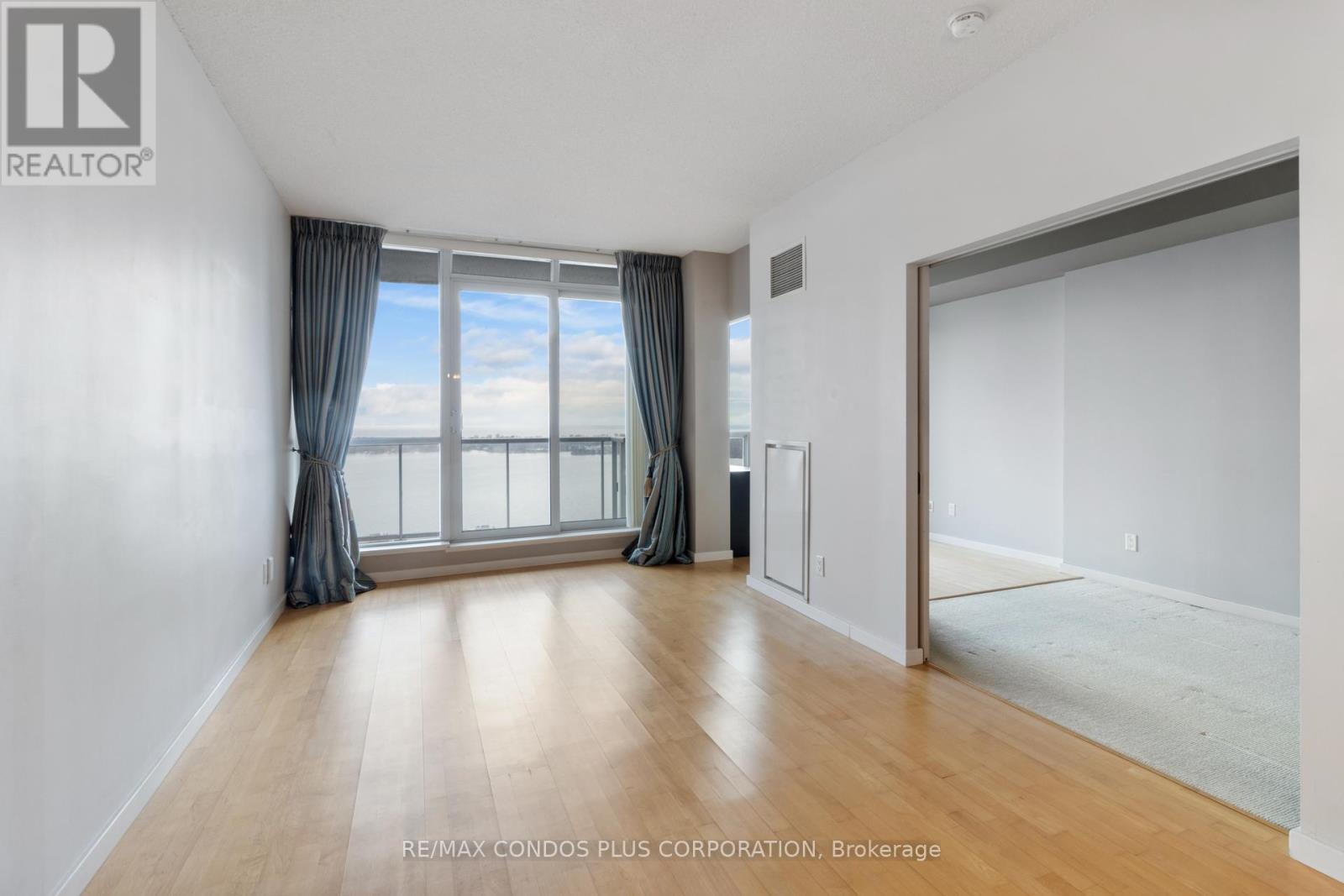 3009 - 8 York Street, Toronto, Ontario  M5J 2Y2 - Photo 5 - C12953062