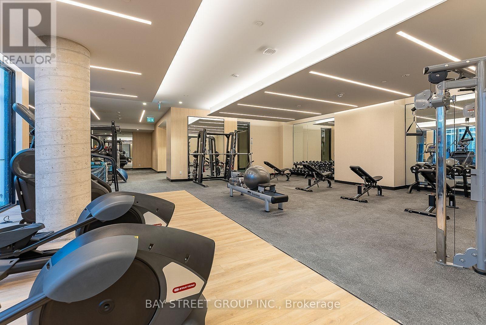 735 - 2020 Bathurst Street, Toronto, Ontario M5P 0A6 - Photo 15 - C12953132