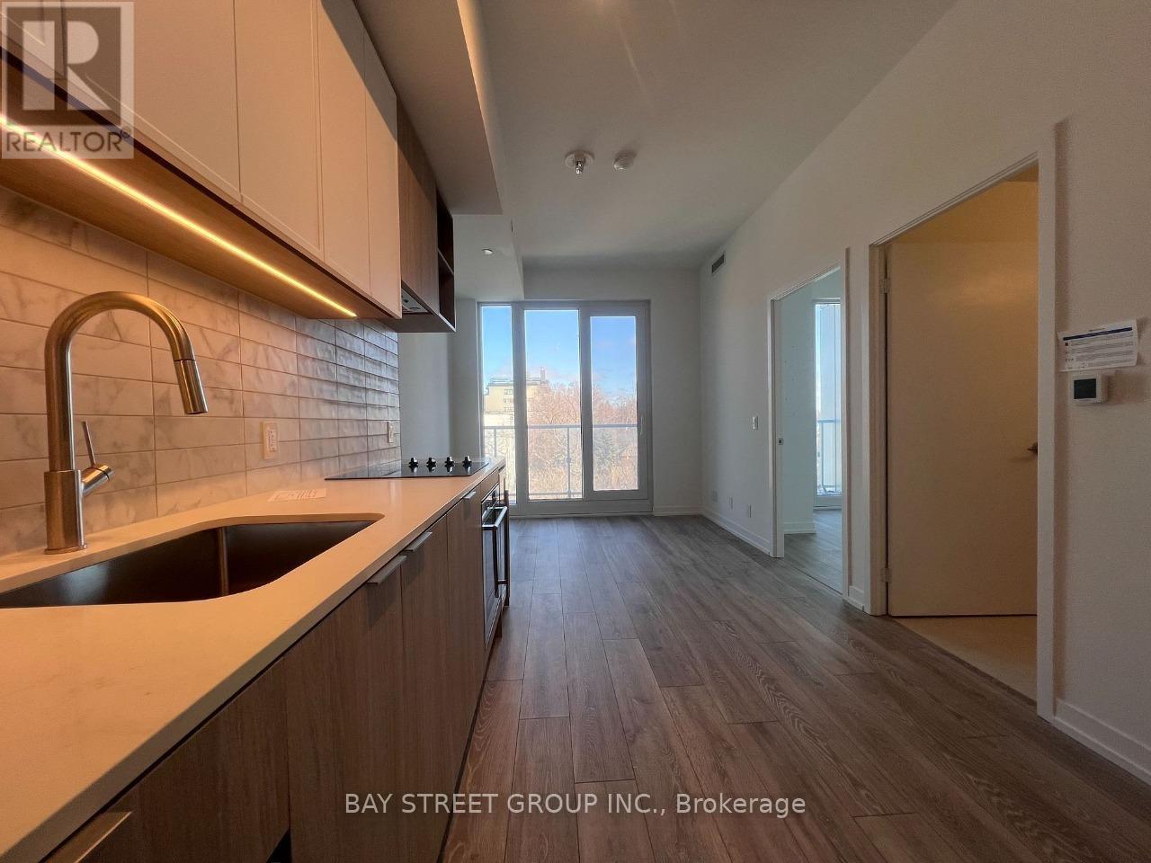 735 - 2020 Bathurst Street, Toronto, Ontario M5P 0A6 - Photo 4 - C12953132