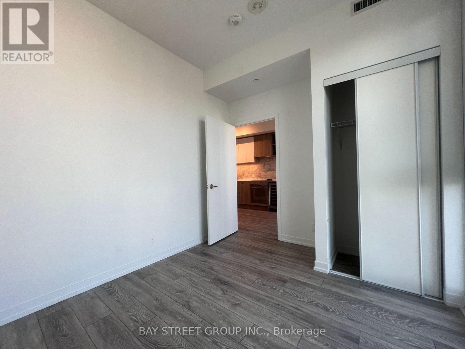 735 - 2020 Bathurst Street, Toronto, Ontario M5P 0A6 - Photo 8 - C12953132