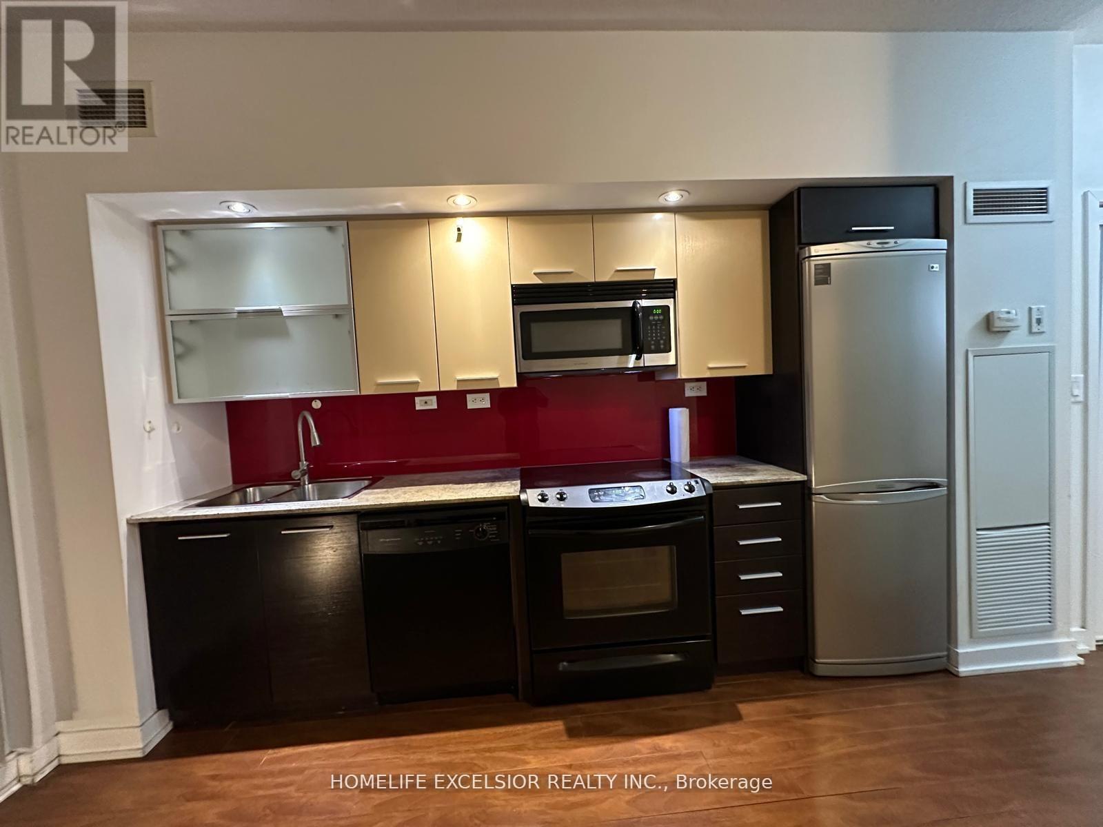 720 - 8 Telegram Mews, Toronto, Ontario M5V 3Z5 - Photo 10 - C12953224