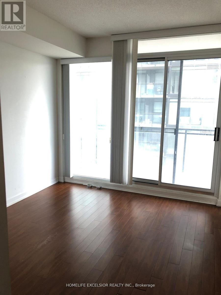 720 - 8 Telegram Mews, Toronto, Ontario M5V 3Z5 - Photo 11 - C12953224