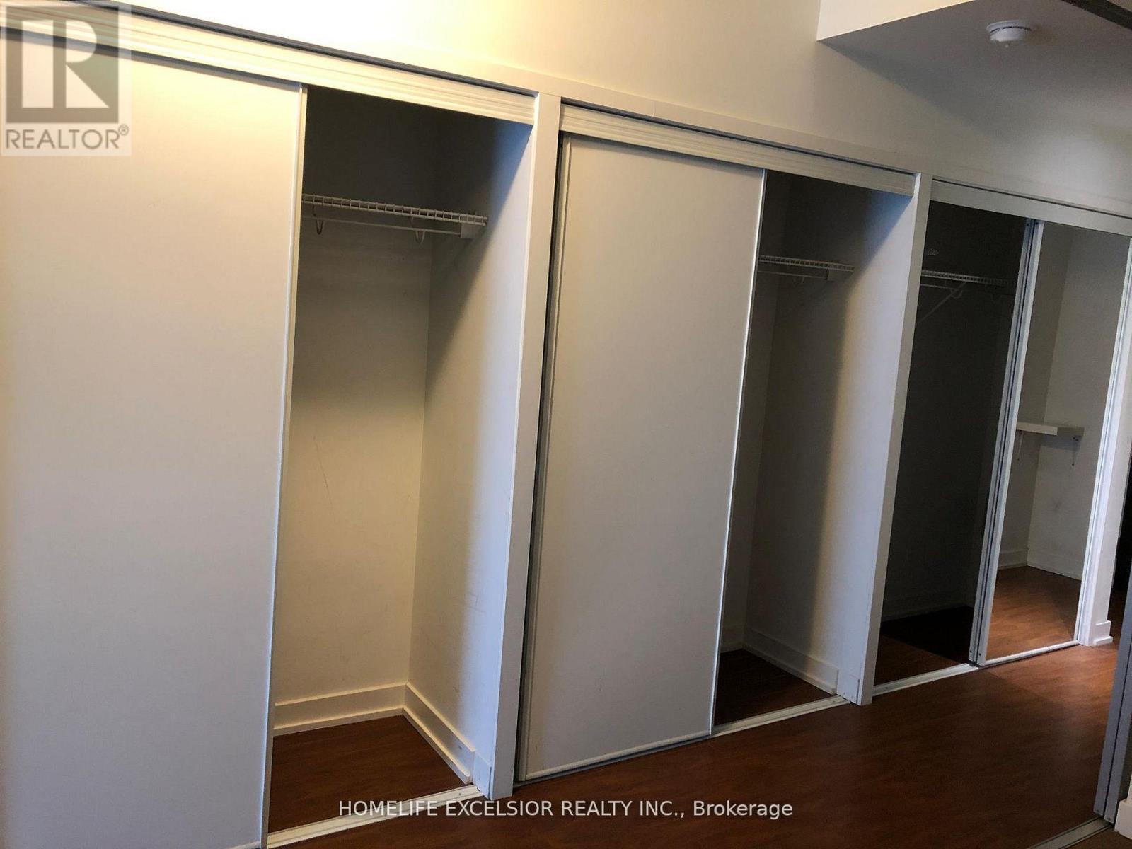 720 - 8 Telegram Mews, Toronto, Ontario M5V 3Z5 - Photo 14 - C12953224