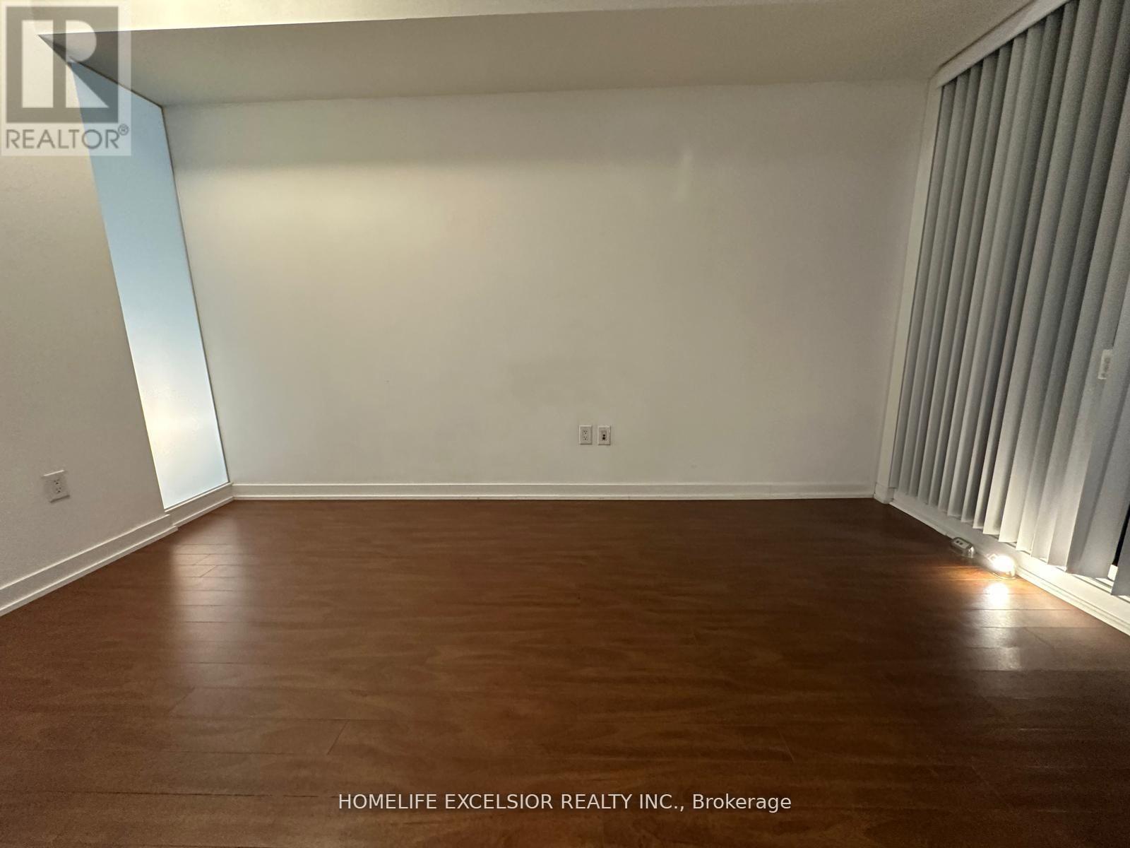 720 - 8 Telegram Mews, Toronto, Ontario M5V 3Z5 - Photo 7 - C12953224