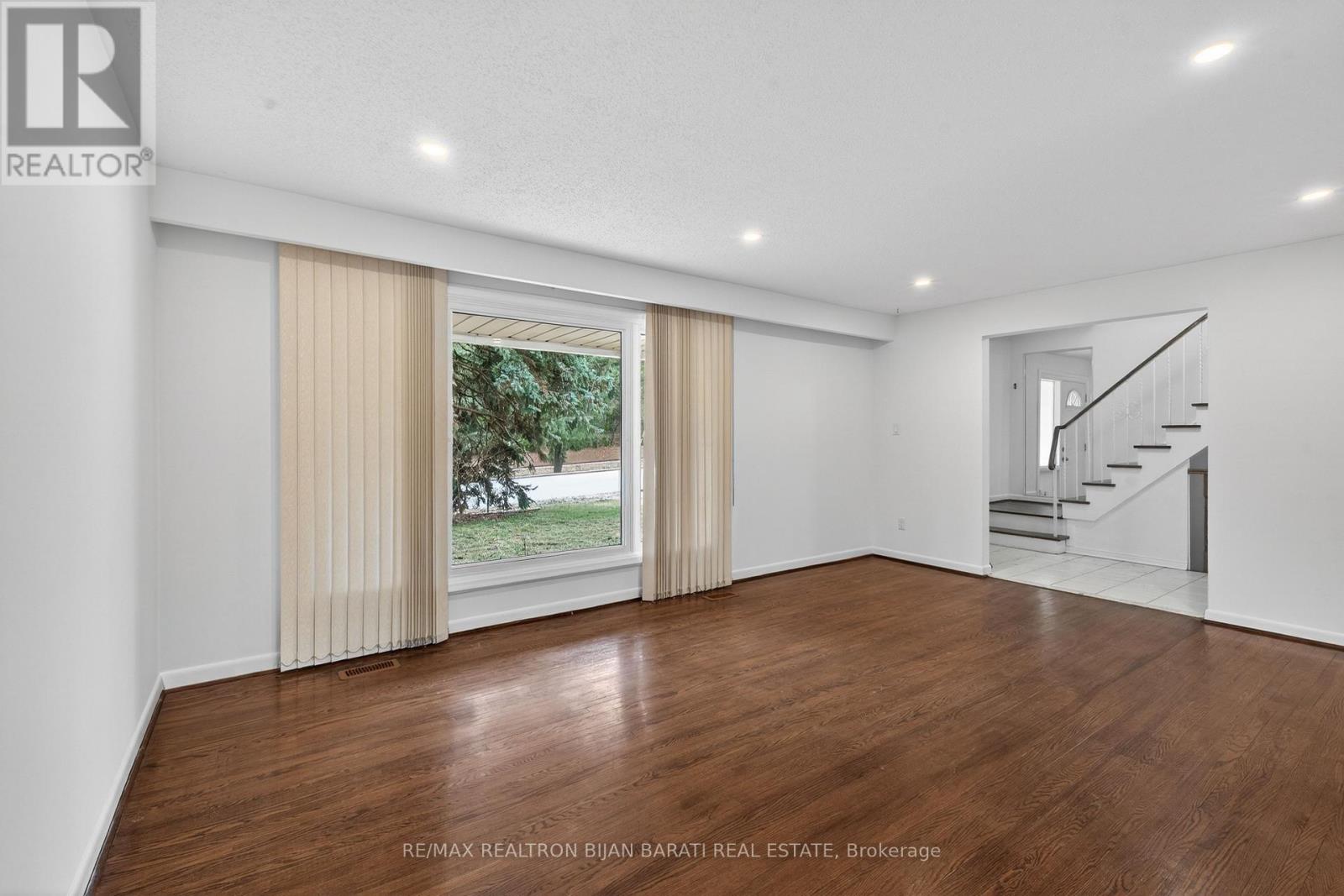 298 Newton Drive, Toronto, Ontario  M2M 2P8 - Photo 11 - C12953274