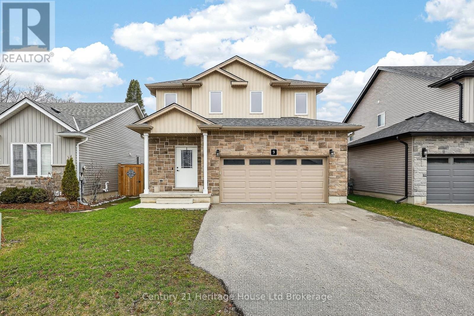 9 Reeves Road, Ingersoll, Ontario  N5C 0E1 - Photo 2 - X12953118