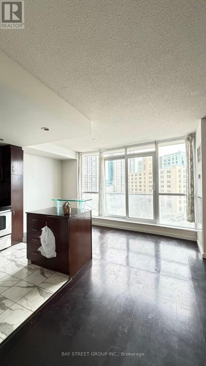 604 - 218 Queens Quay W, Toronto, Ontario  M5J 2Y6 - Photo 23 - C12730154