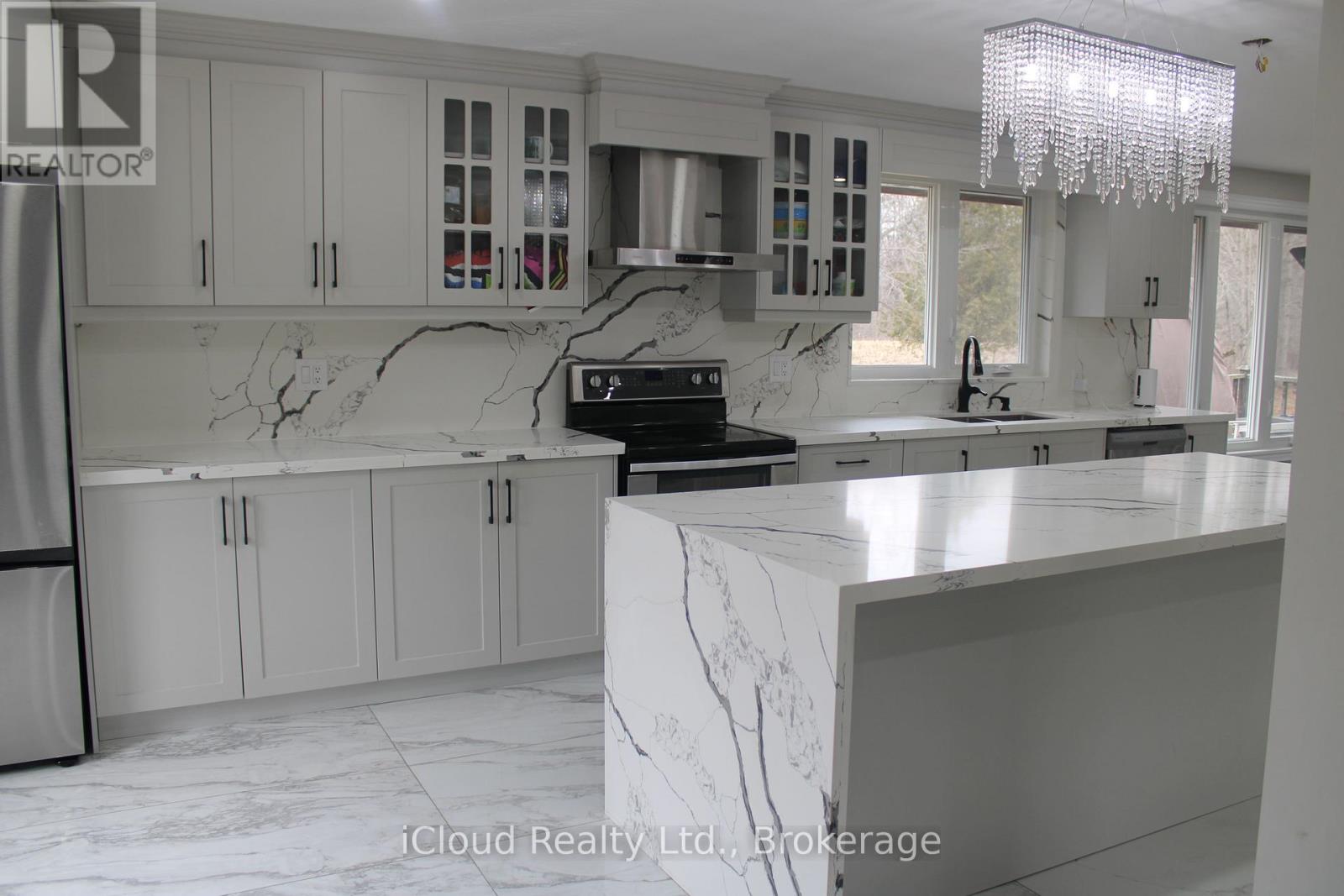 4430 Liberty Street N, Clarington, Ontario  L1C 3E6 - Photo 6 - E12953328