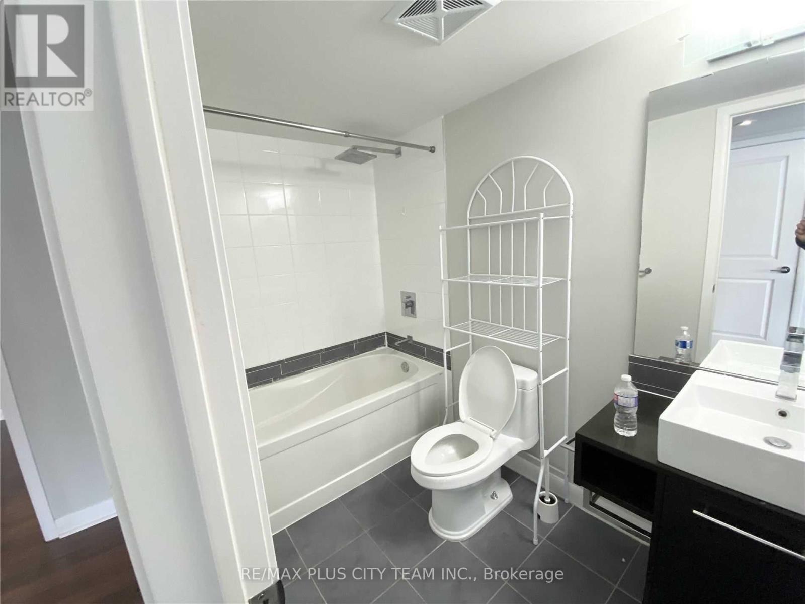 1702 - 190 Borough Drive, Toronto, Ontario M1P 0B6 - Photo 20 - E12953336