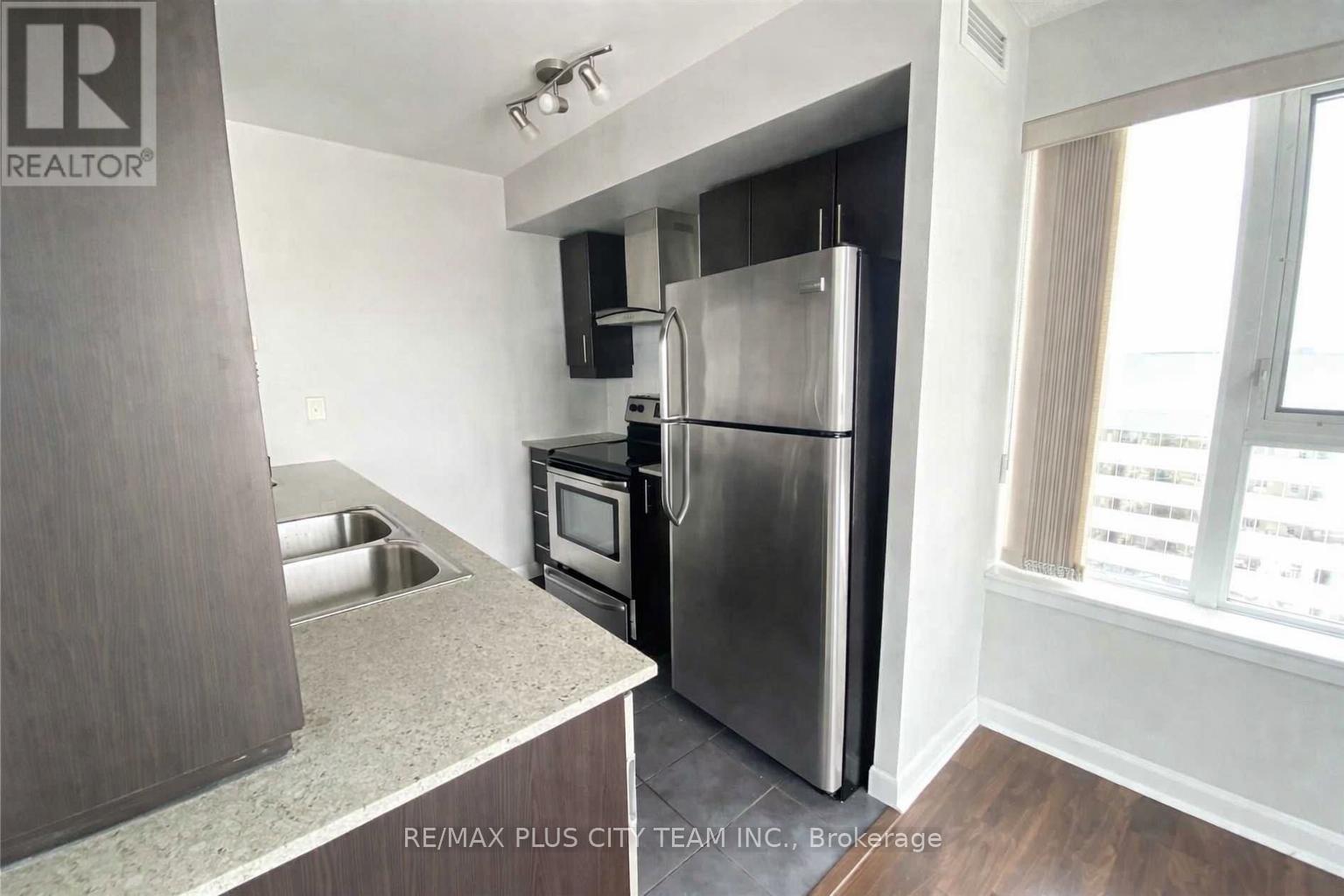 1702 - 190 Borough Drive, Toronto, Ontario M1P 0B6 - Photo 6 - E12953336