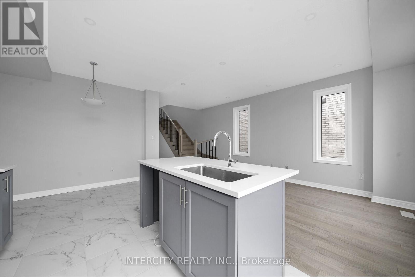 182 Mumbai Drive, Markham, Ontario  L3S 0G5 - Photo 11 - N12953030