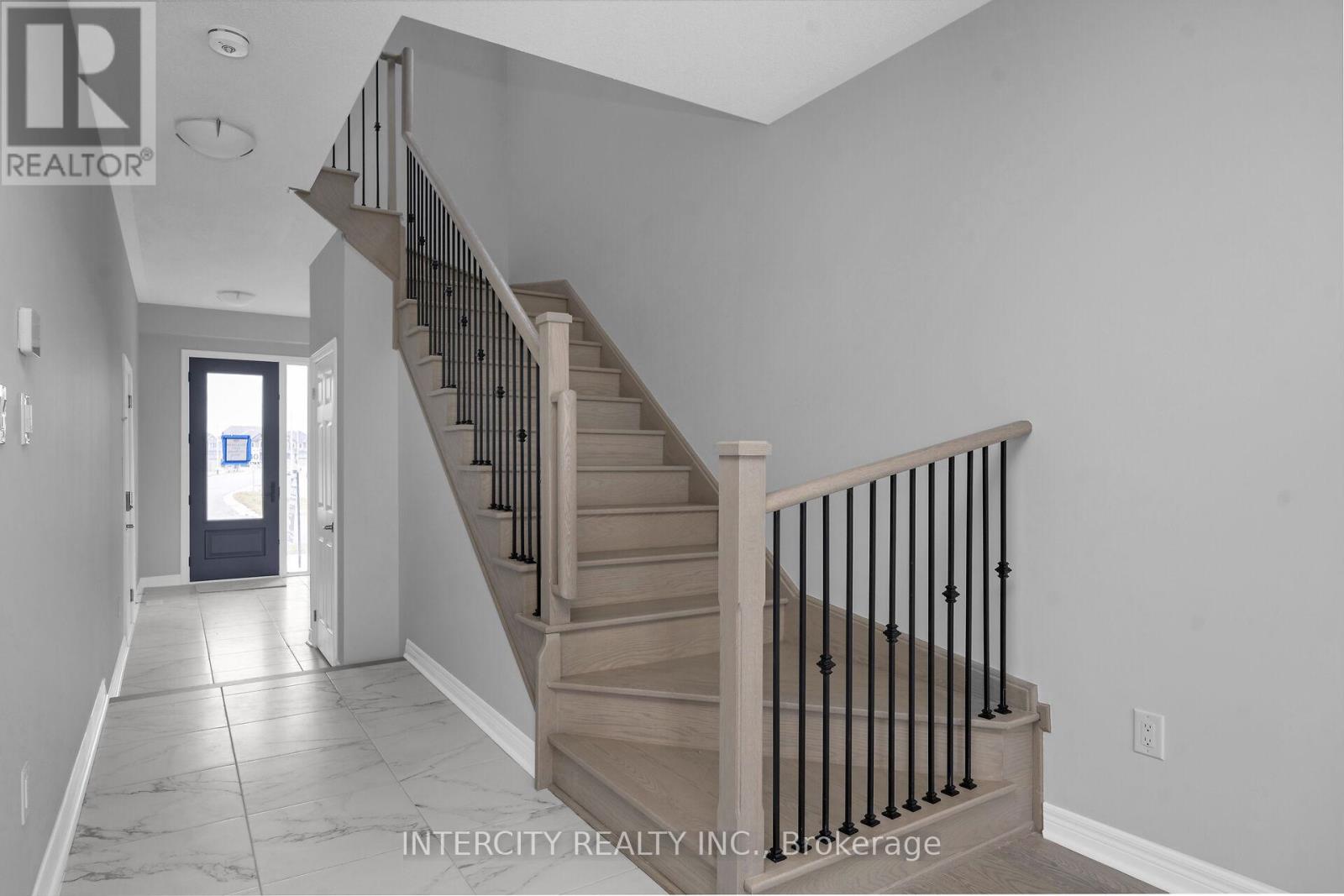 182 Mumbai Drive, Markham, Ontario  L3S 0G5 - Photo 14 - N12953030