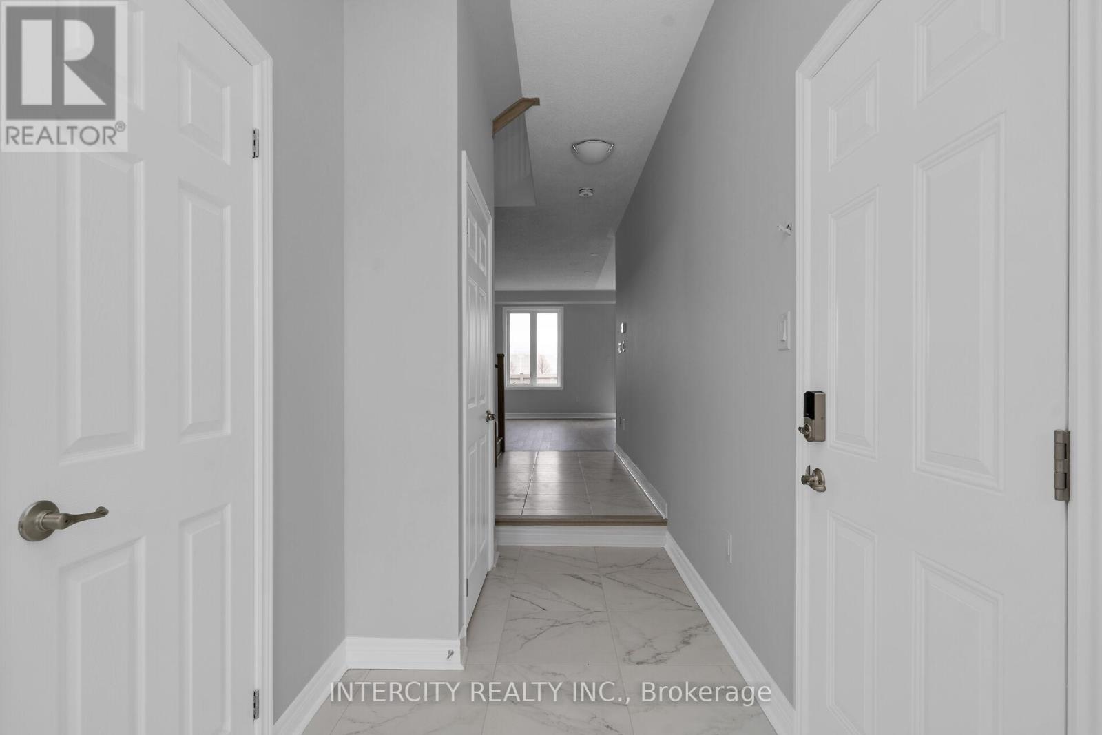 182 Mumbai Drive, Markham, Ontario  L3S 0G5 - Photo 4 - N12953030