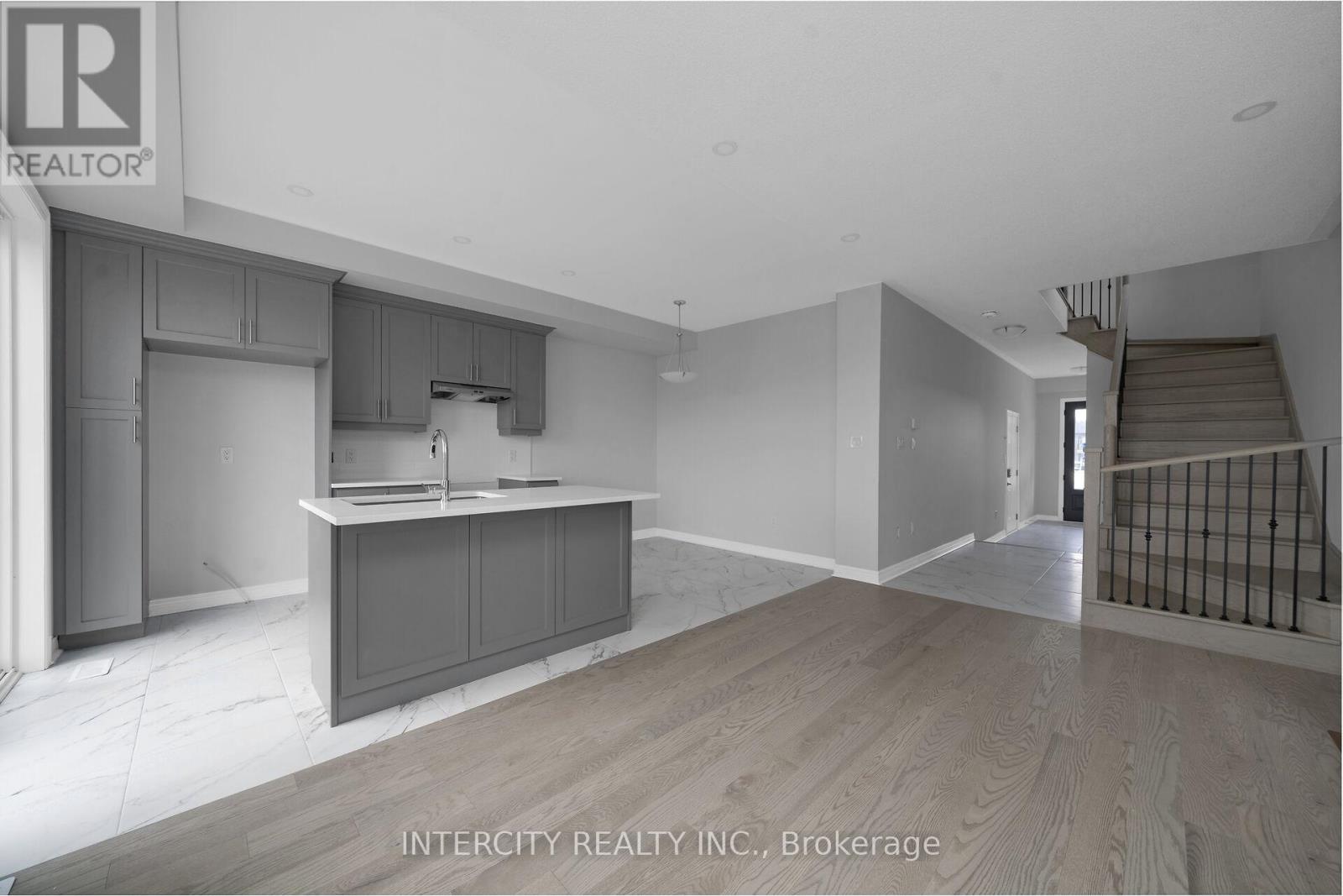 182 Mumbai Drive, Markham, Ontario  L3S 0G5 - Photo 6 - N12953030