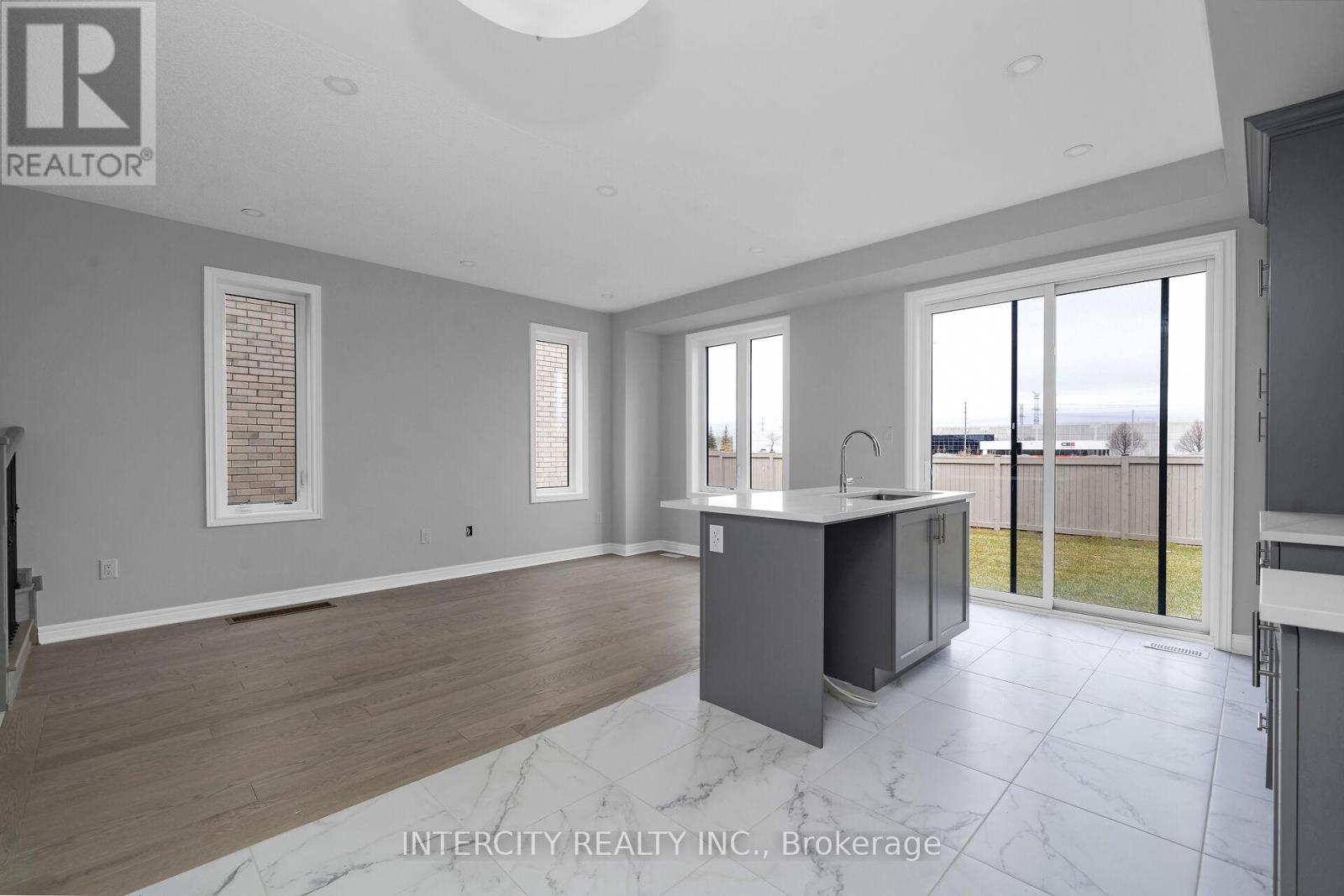 182 Mumbai Drive, Markham, Ontario  L3S 0G5 - Photo 7 - N12953030