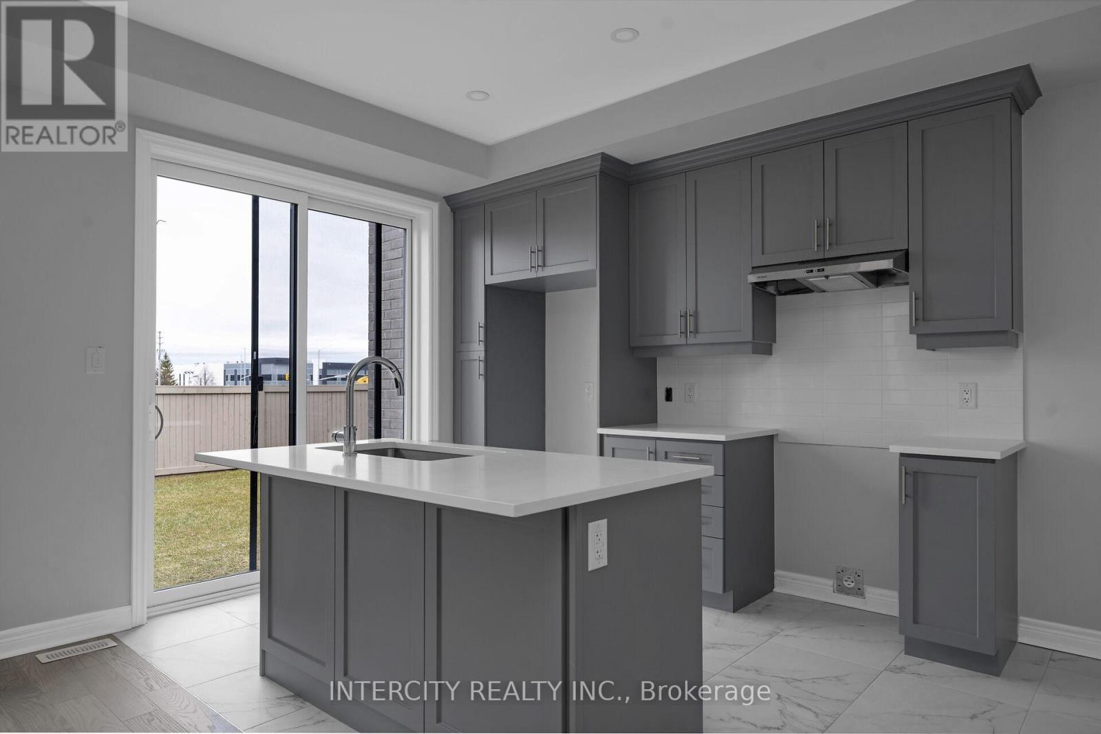 182 Mumbai Drive, Markham, Ontario  L3S 0G5 - Photo 8 - N12953030