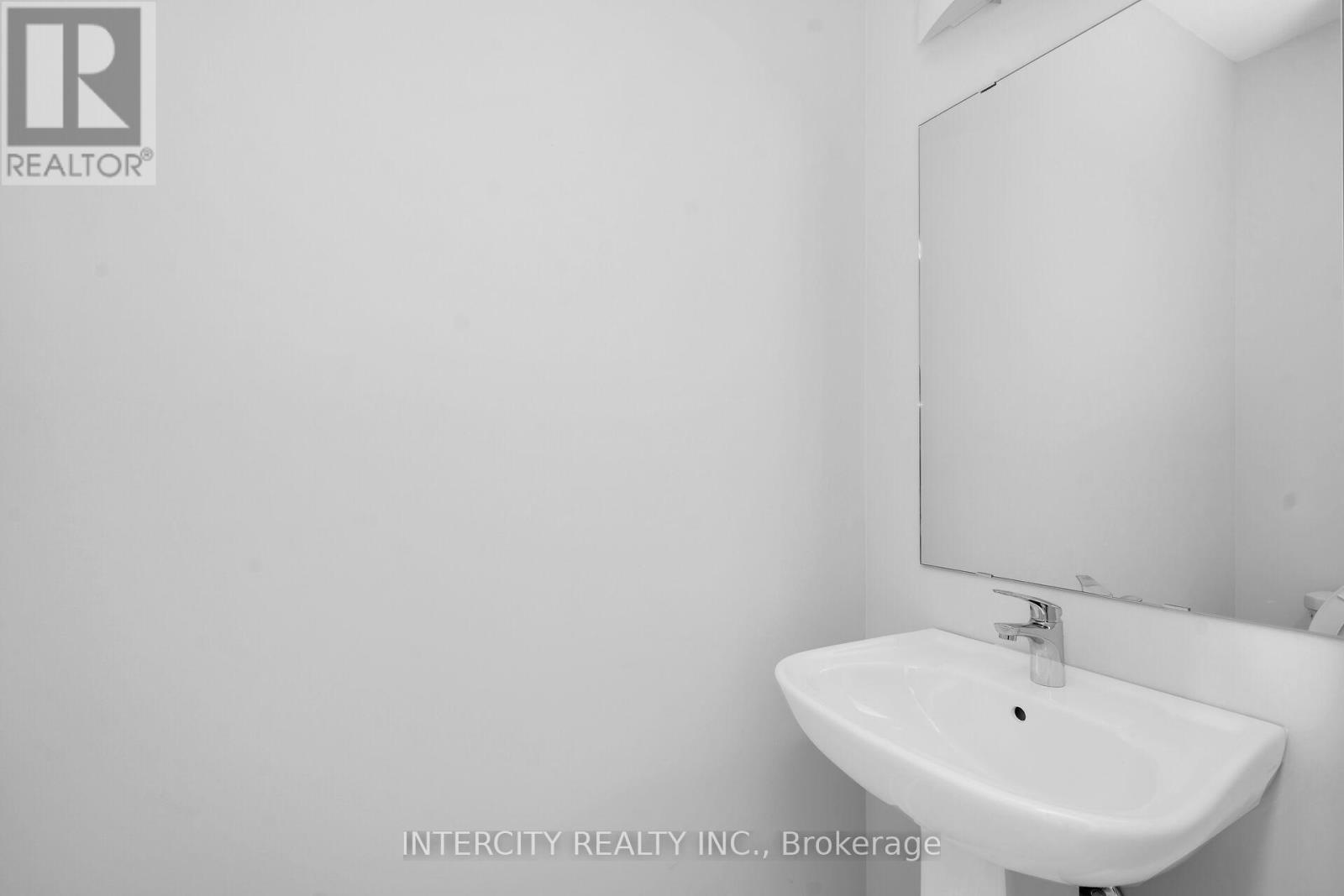 184 Mumbai Drive, Markham, Ontario  L3S 0G5 - Photo 13 - N12953052