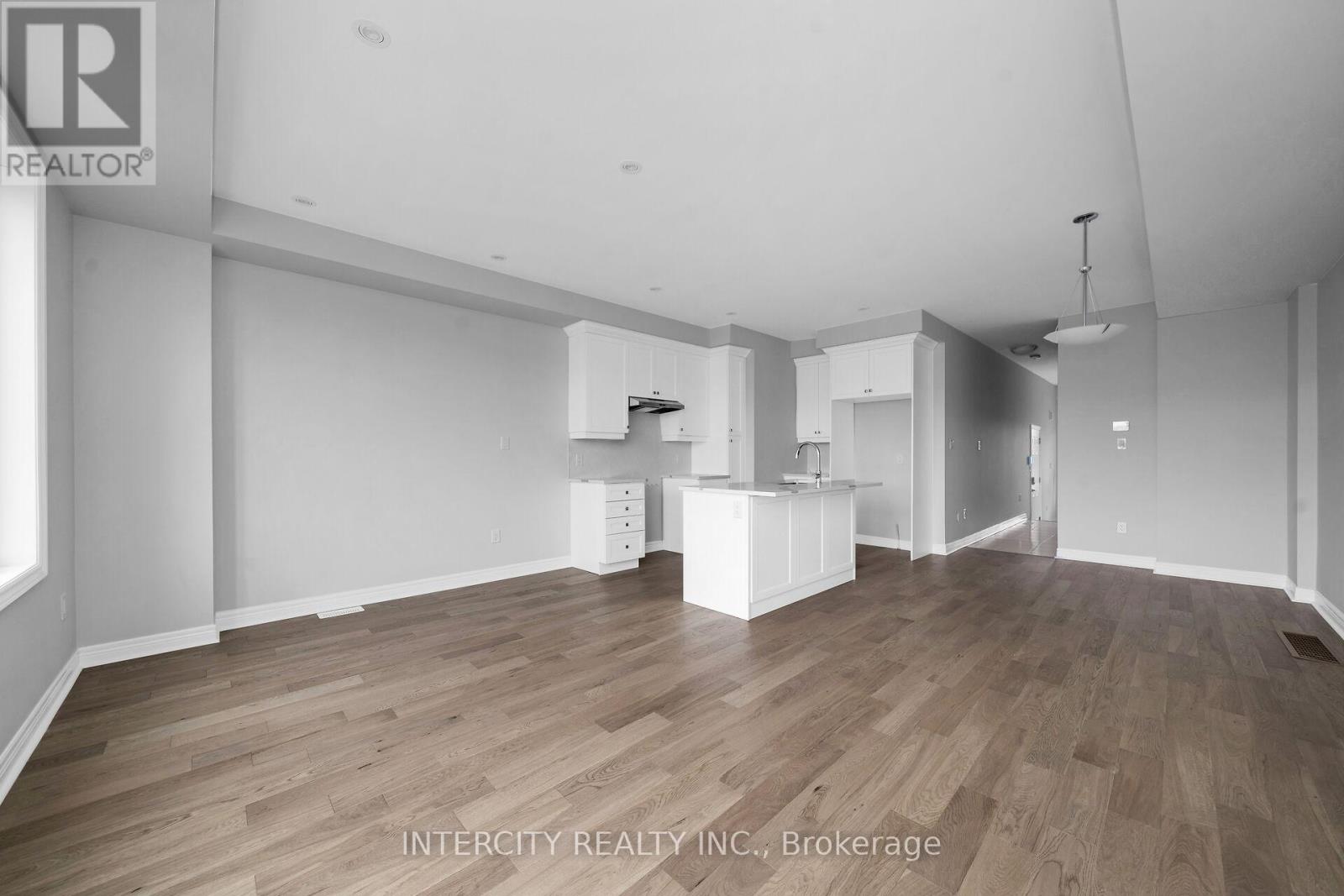 184 Mumbai Drive, Markham, Ontario  L3S 0G5 - Photo 6 - N12953052