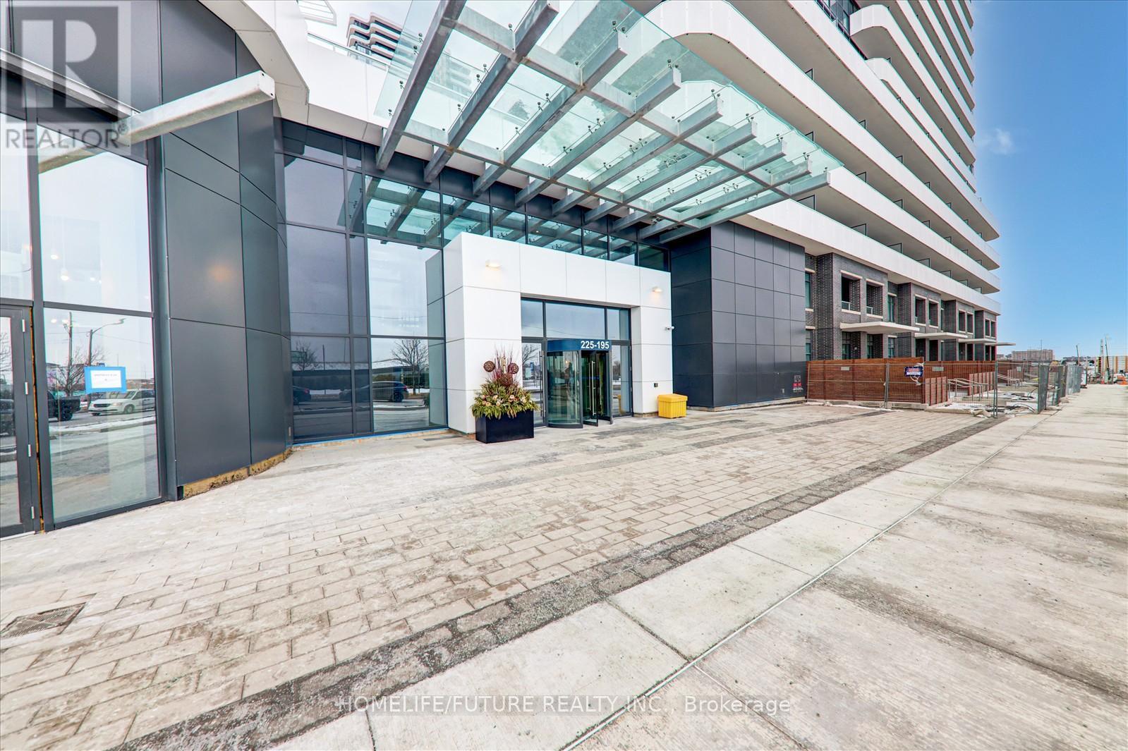 1501 - 195 Commerce Street, Vaughan, Ontario  L4K 5Z7 - Photo 4 - N12953124