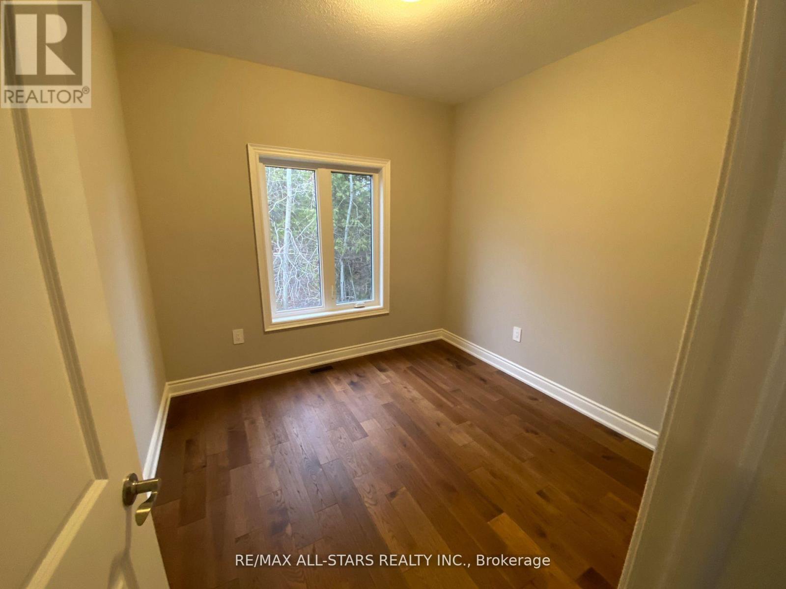 38 Shelson Place, Georgina, Ontario  L0E 1R0 - Photo 8 - N12953146