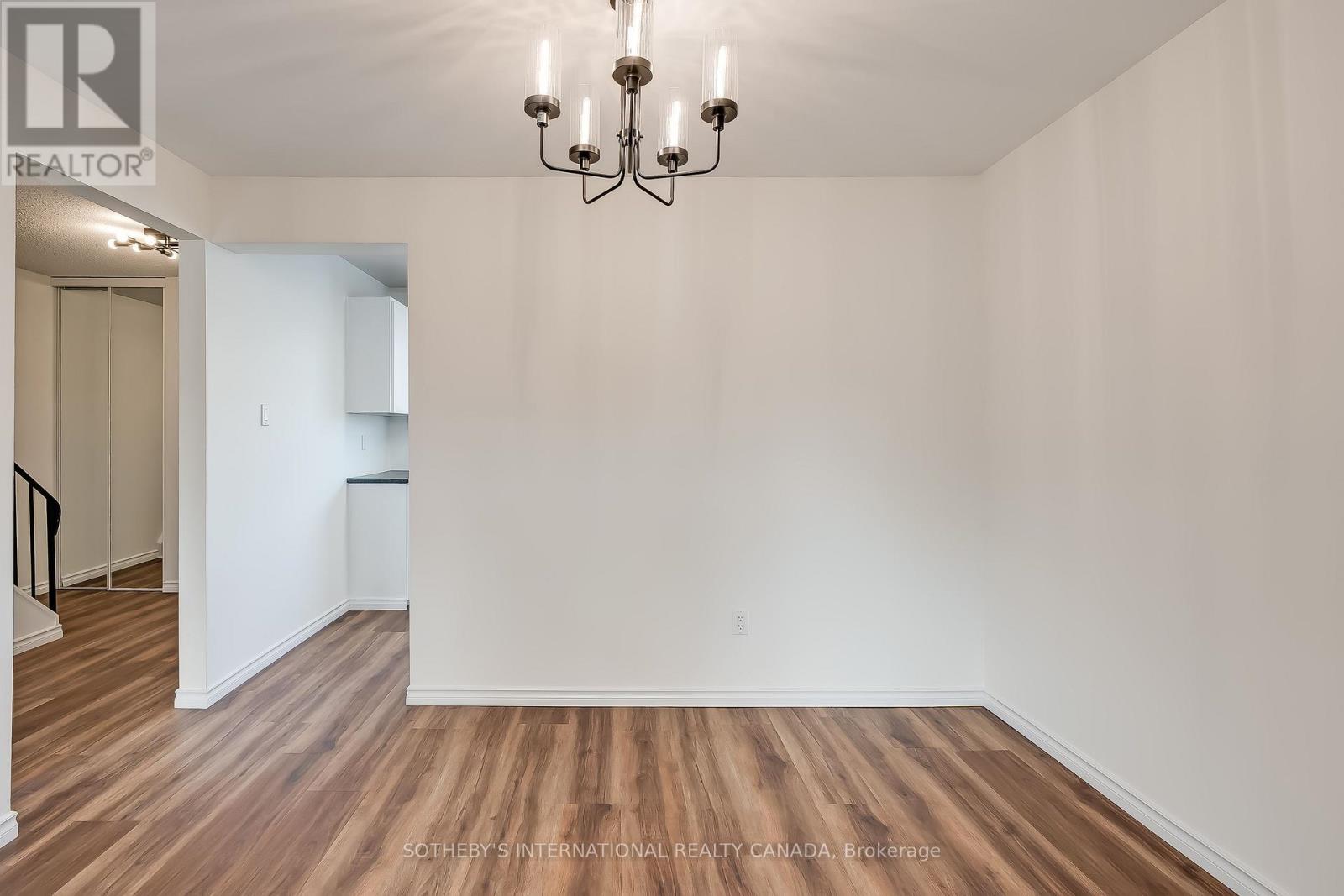 203 - 1055 Shawnmarr Road, Mississauga, Ontario  L5H 3V2 - Photo 9 - W12952696