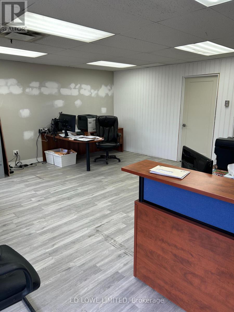 16 - 28 Currie Street, Barrie, Ontario  L4M 5N4 - Photo 2 - S12952948