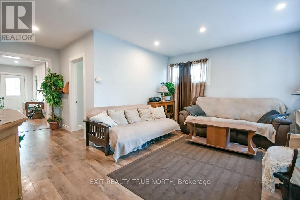 125 Queen Street W, Springwater, Ontario  L0L 1P0 - Photo 3 - S12952972