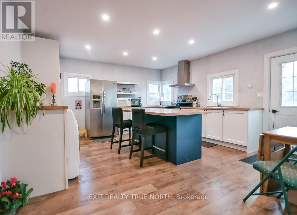 125 Queen Street W, Springwater, Ontario  L0L 1P0 - Photo 7 - S12952972