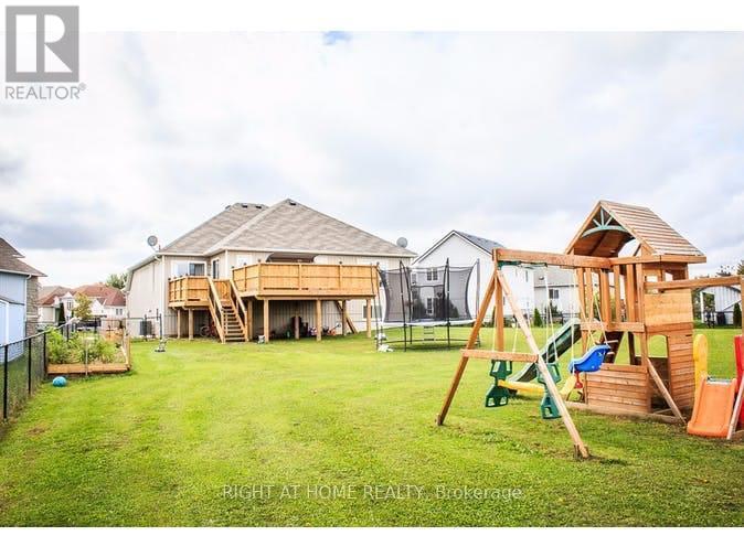 213 Country Lane, Clearview (Stayner), Ontario  L0M 1S0 - Photo 4 - S12953354
